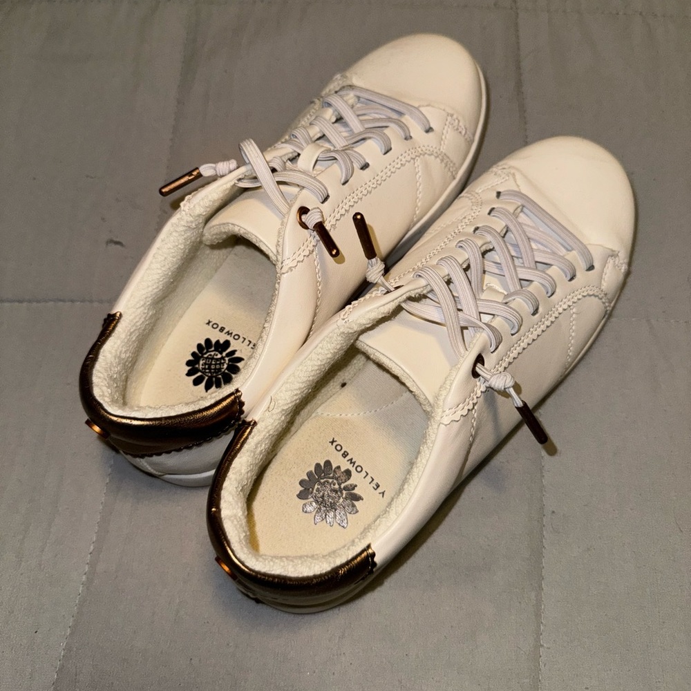 White/Chalk sneakers